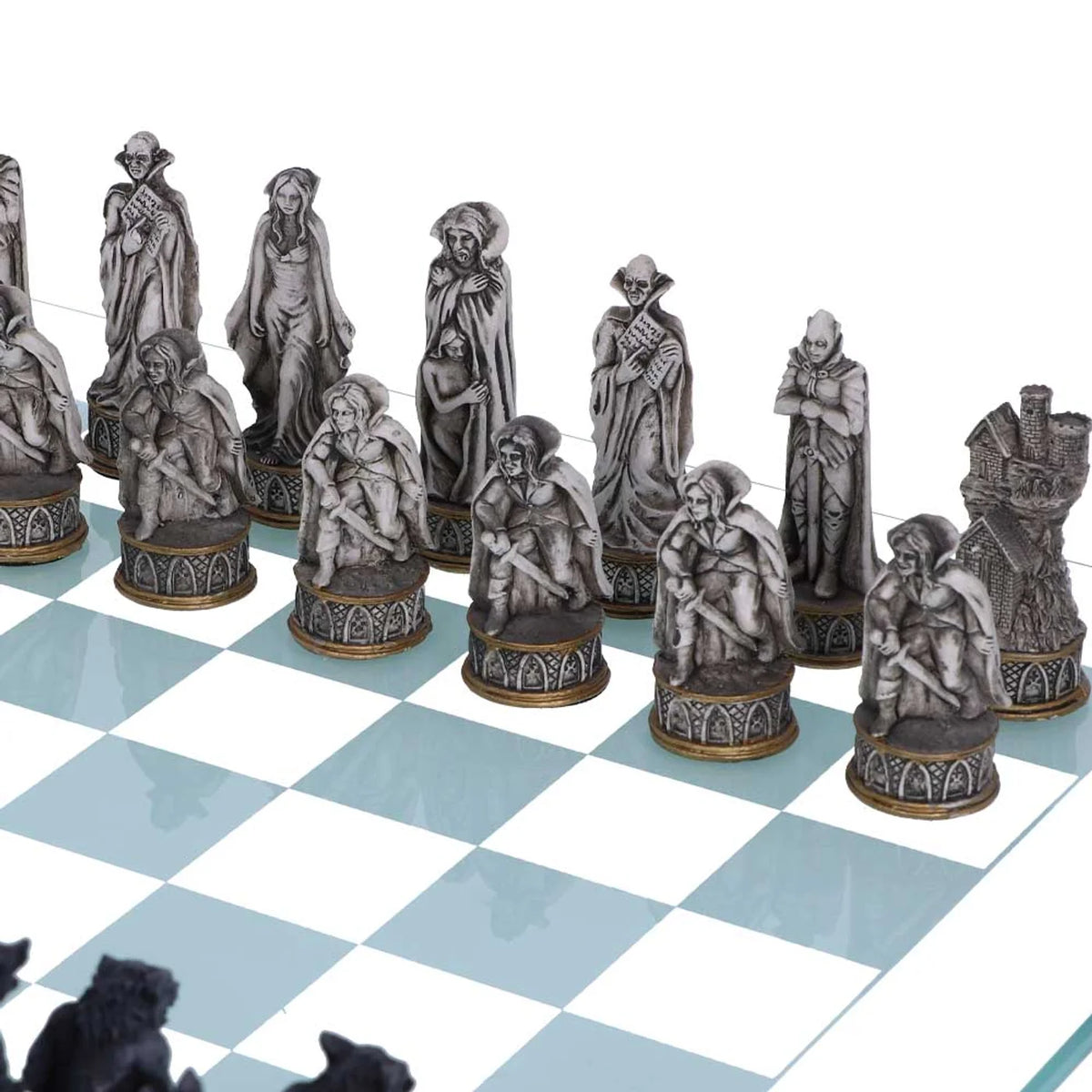 Jeu d'échecs - vampires et loups-garous